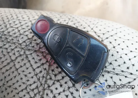 2006 Mercedes-Benz E 350 z USA, uszkodzony, nr VIN WDBUF56J56A864430